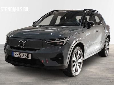 Grå Begagnad 2023 Volvo XC40 Plus SUV | 359 500 kr (Superpris)