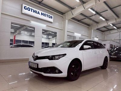 Vit Begagnad 2018 Toyota Auris Touring Sports Comfort Kombi | 146 900 kr (Marknadspris)