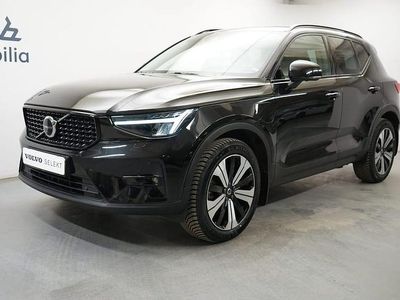 Svart Begagnad 2023 Volvo XC40 Plus SUV | 399 900 kr (Marknadspris)