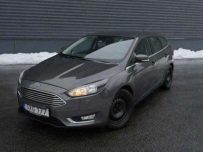 Begagnad Ford Focus Titanium 101 HK (74 kW) 2017 Grå Kombi