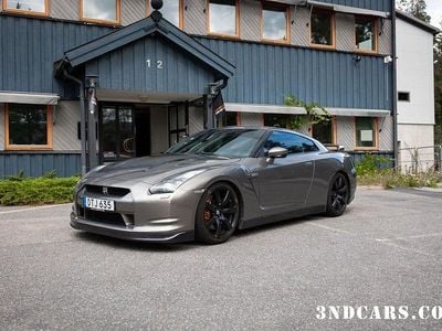 Begagnad Nissan GT-R GT 486 HK (357 kW) 2009 Mörkgrå Sportkupé