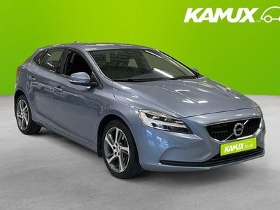 Blå Begagnad 2016 Volvo V40 Momentum Halvkombi | 184 800 kr (Marknadspris)
