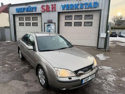 Begagnad Ford Mondeo 146 HK (107 kW) 2001 Okänd Halvkombi