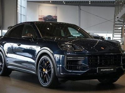 Blå Begagnad 2024 Porsche Cayenne Turbo SUV | 2 195 000 kr