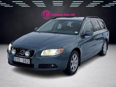 Blå Begagnad 2011 Volvo V70 Momentum Kombi | 68 900 kr (Marknadspris)