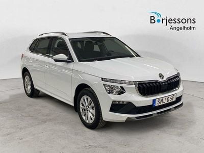 Vit Begagnad 2024 Skoda Kamiq Selection SUV | 269 000 kr (Marknadspris)