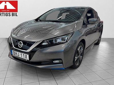 Begagnad Nissan Leaf N-Connecta 160 kW (218 HK) 2020 Grå Halvkombi