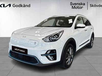Vit Begagnad 2021 Kia e-Niro Advance SUV | 269 200 kr (Marknadspris)