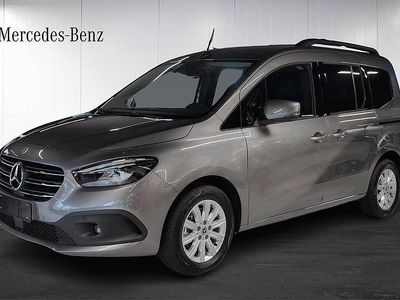 Grå Begagnad 2024 Mercedes T180 Progressive Minibuss | 381 120 kr