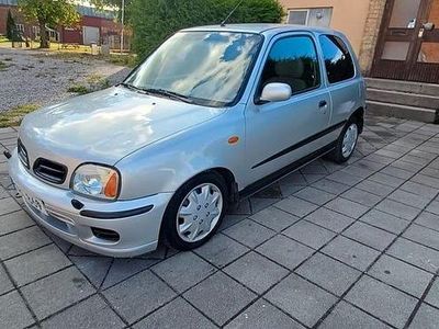 Begagnad Nissan Micra 82 HK (60 kW) 2002 Silver Halvkombi