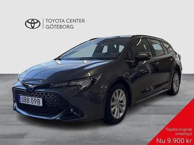 Mörkgrå Begagnad 2024 Toyota Corolla Active Kombi | 294 900 kr (Marknadspris)