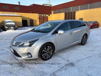 Begagnad Toyota Avensis Business Edition 152 HK (111 kW) 2013 Silver Kombi