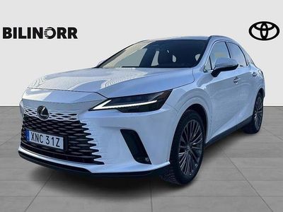 Vit Begagnad 2023 Lexus RX350h Executive Line SUV | 639 900 kr