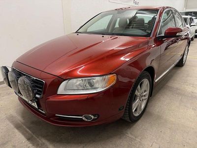 Begagnad Volvo S80 Summum 163 HK (119 kW) 2011 Röd metallic Sedan