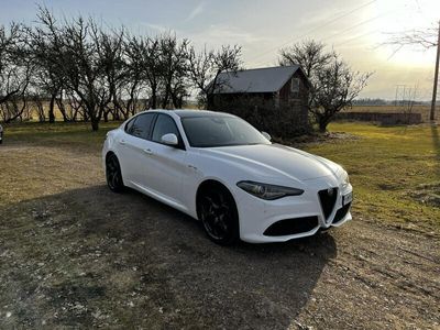 begagnad Alfa Romeo Giulia Veloce Q4 Turbo 280hk (Auto,Panorama,H/K)