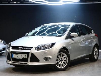 Begagnad Ford Focus Titanium 116 HK (85 kW) 2011 Grå Halvkombi