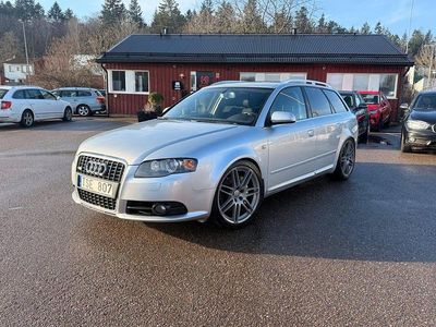 Begagnad Audi A4 Comfort 220 HK (161 kW) 2006 Silver Kombi