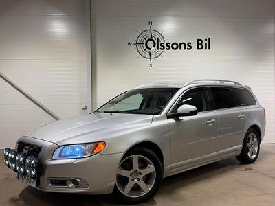 Ljusgrå Begagnad 2010 Volvo V70 R-Design Kombi | 99 900 kr (Lite dyr)