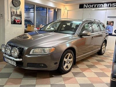 Begagnad Volvo V70 Summum 163 HK (119 kW) 2007 Grå Kombi