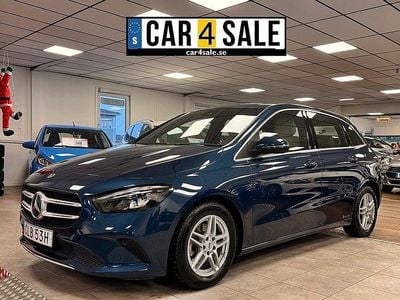Blå Begagnad 2021 Mercedes B180 Minibuss | 279 900 kr (Marknadspris)