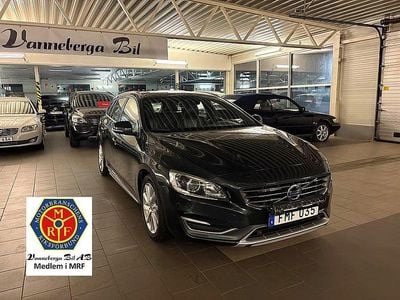 Grå Begagnad 2014 Volvo V60 Summum Kombi | 129 900 kr (Lite dyr)
