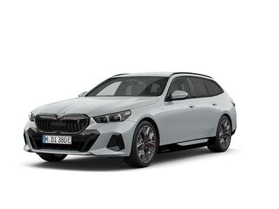 Grå Begagnad 2024 BMW i5 M Sport Sedan | 719 000 kr (Marknadspris)