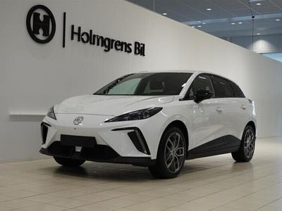 Vit Begagnad 2023 MG MG4 EV Luxury Halvkombi | 399 990 kr