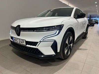 Vit Begagnad 2022 Renault Mégane IV Equilibre Halvkombi | 239 500 kr (Marknadspris)