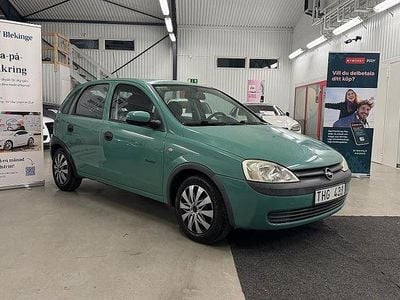 Grön Begagnad 2002 Opel Corsa Halvkombi | 29 900 kr (Marknadspris)