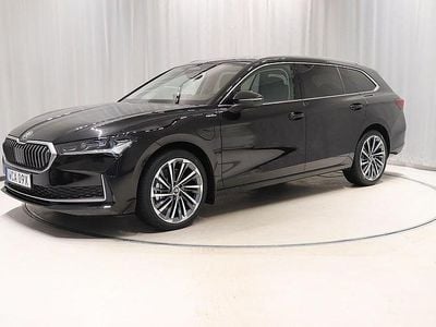 Ebony black metallic Begagnad 2025 Skoda Superb LAURIN & KLEMENT Kombi | 444 900 kr (Dyr)