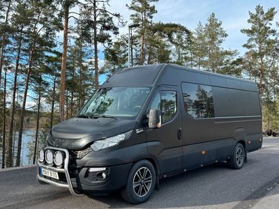 begagnad Iveco Daily 35-210 5sits Crossbuss Värm Drag *Leasebar*