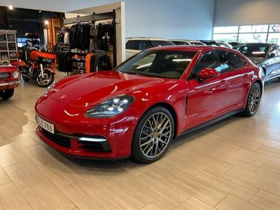 begagnad Porsche Panamera 4S Diesel V8 Burmester PASM Navi Svensksåld