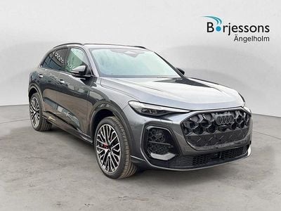 Grå Ny 2025 Audi Q5 S-Line SUV | 799 000 kr (Dyr)