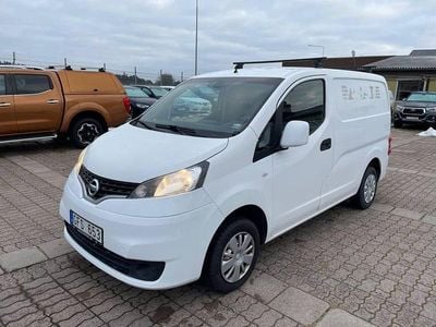 Vit Begagnad 2014 Nissan NV200 Minibuss | 79 900 kr (Dyr)