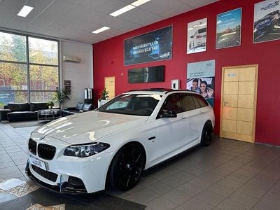 Vit Begagnad 2016 BMW 520 M Sport Kombi | 269 500 kr