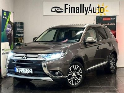 Brun Begagnad 2016 Mitsubishi Outlander SUV | 124 900 kr (Marknadspris)