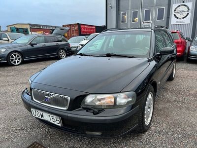 Begagnad Volvo V70 141 HK (103 kW) 2003 Svart Kombi