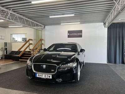 Svart Begagnad 2017 Jaguar XF S Sedan | 279 900 kr