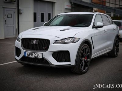 begagnad Jaguar F-Pace SVR AWD PERFORMANCE STOLAR MM, MOMS! EU6 PANORAMA