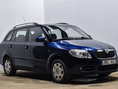 Mörkblå Begagnad 2008 Skoda Fabia Kombi | 29 800 kr (Marknadspris)