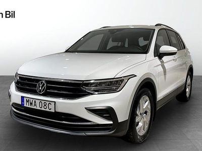 Pure white Begagnad 2022 VW Tiguan SUV | 309 900 kr (Marknadspris)