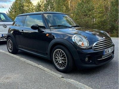 Begagnad Mini Cooper D 112 HK (82 kW) 2013 Blå Halvkombi