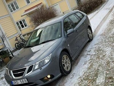 begagnad Saab 9-3 1.9ttid, Sportkombi vector