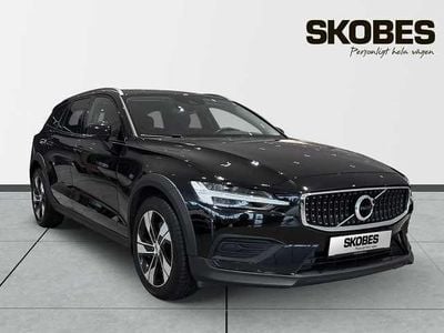 Begagnad 2022 Volvo V60 CC Kombi | 334 900 kr (Marknadspris)