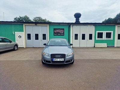 Begagnad Audi A4 Comfort 200 HK (147 kW) 2005 Grå Sedan