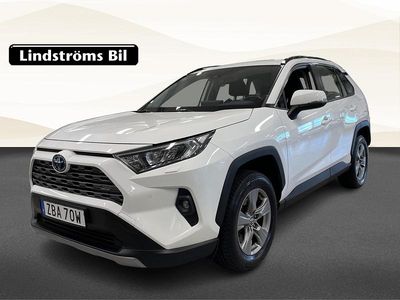 Vit Begagnad 2022 Toyota RAV4 Hybrid Active SUV | 349 000 kr (Bra pris)