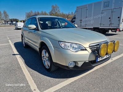 begagnad Subaru Outback 2.5 4WD Automat 165hk Bes. Superfin
