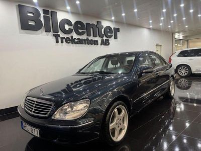 Mörkblå Begagnad 1999 Mercedes S500 Sedan | 159 900 kr