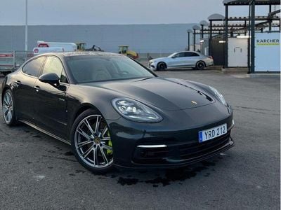 Porsche Panamera 4