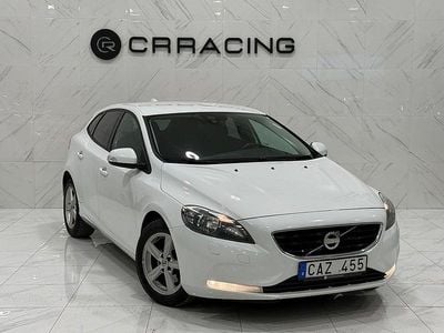 Begagnad Volvo V40 Kinetic 120 HK (88 kW) 2013 Vit Halvkombi